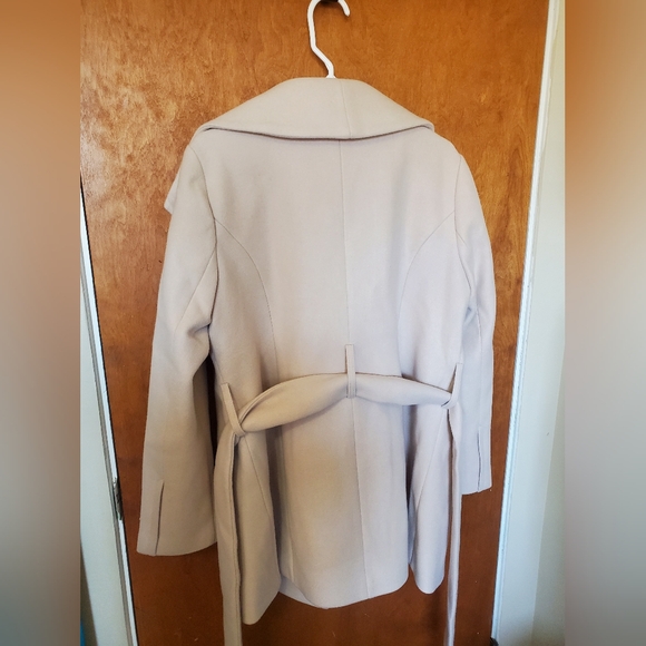 41 Hawthorn Elegant Cream Belted Women's Coat New With Tags! - Picture 5 of 5